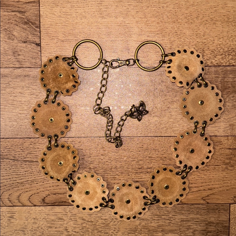 Vintage 90’s Suede Leather Studded Disc Chain Belt W/ Butterfly Detailing Y2K - Picture 2 of 8